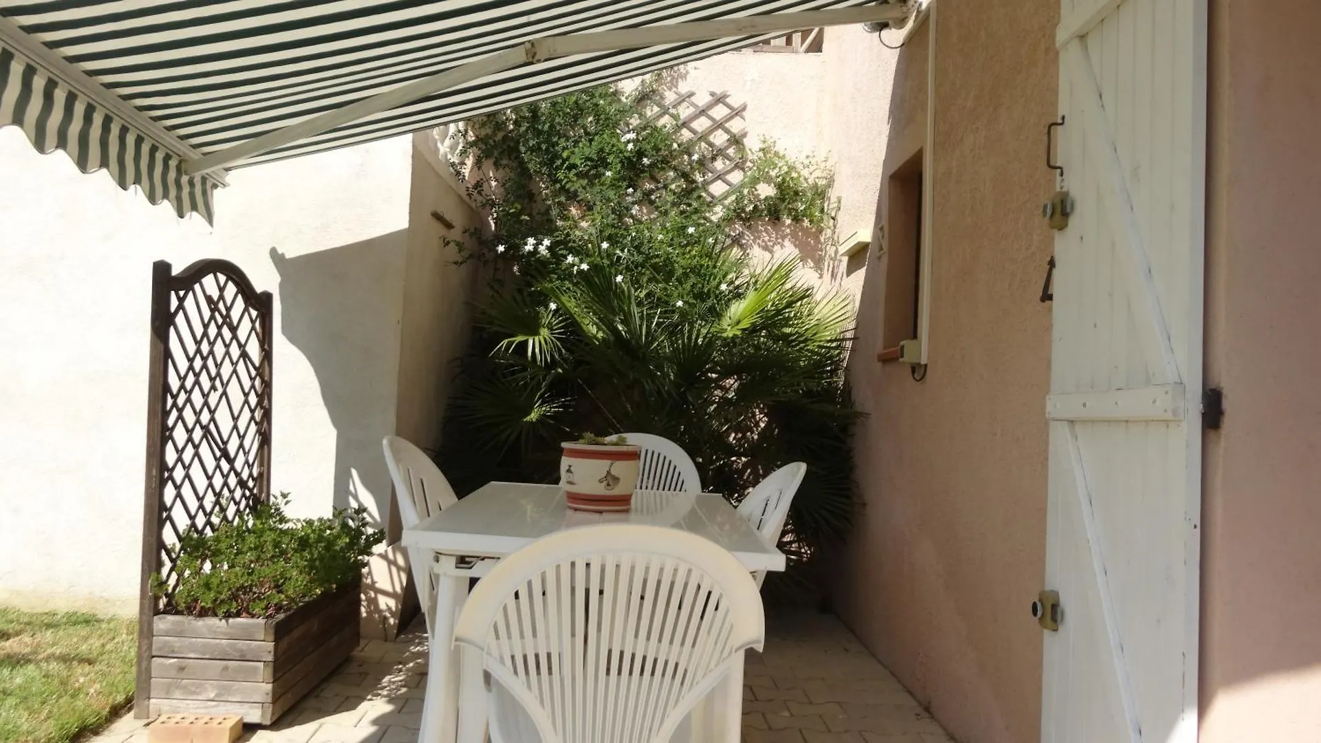 Jolie Studio En Rez De Jardin A L'Estaque Mourepiane Marseille Apartment