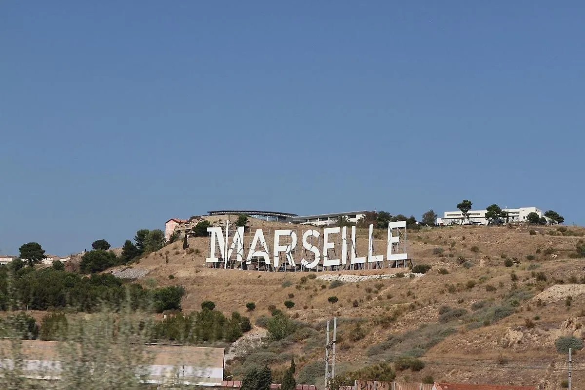 Jolie Studio En Rez De Jardin A L'Estaque Mourepiane Marseille